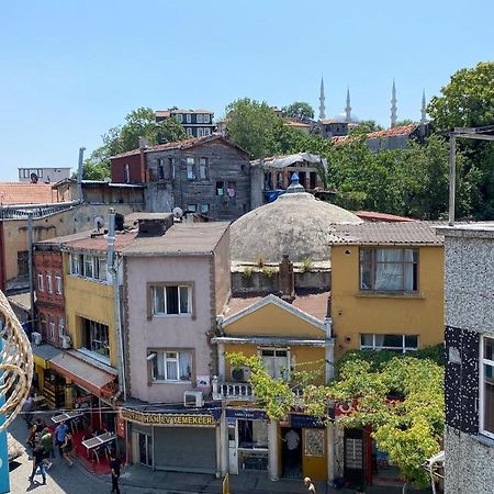 Ferah Hostel Istanboel Buitenkant foto